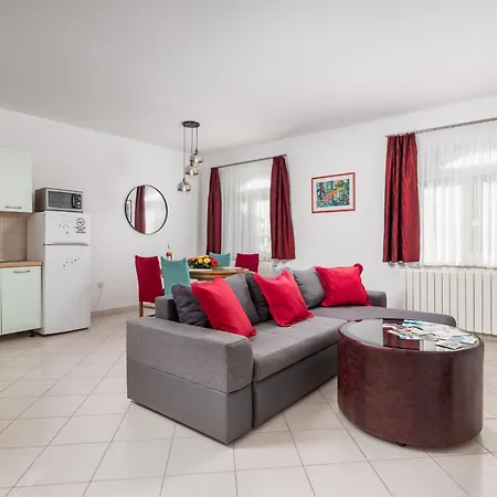 And Slavica Apartman *