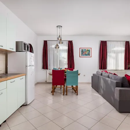 Apartman And Slavica Kraljevica