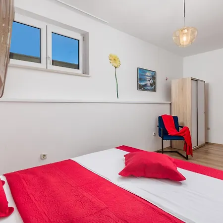 And Slavica Apartament *
