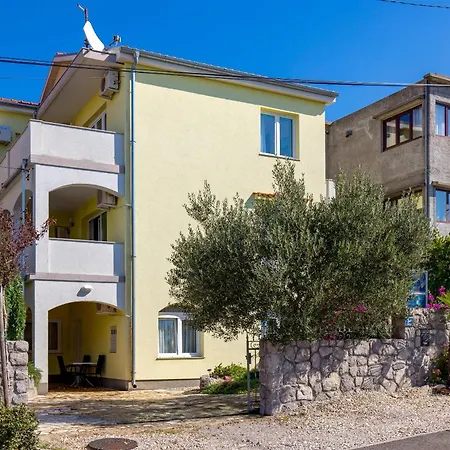 And Slavica 克拉列维察